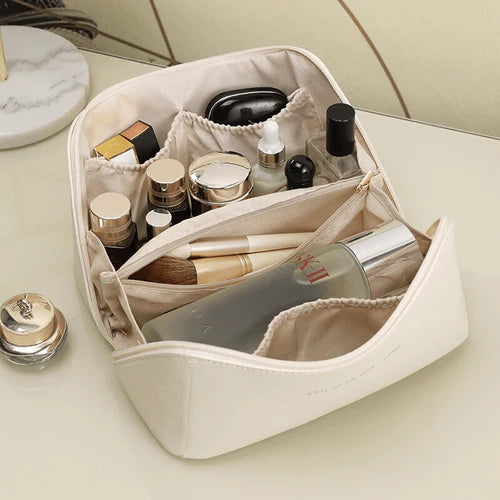 Renove sua rotina com a Bolsa Organizadora Feminina com Compartimentos. Ideal para quem precisa de espaço, organização e elegância em um único produto! Da lojaorganizeja.com