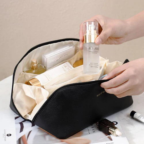 Renove sua rotina com a Bolsa Organizadora Feminina com Compartimentos. Ideal para quem precisa de espaço, organização e elegância em um único produto! Da lojaorganizeja.com