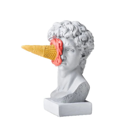 A Estátua Sorvete David é uma interpretação lúdica e refrescante da icônica escultura de Michelangel. Da lojaorganizeja.com