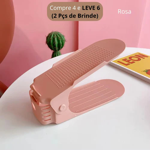 Mantenha seus calçados sempre organizados com o Suporte Organizador Ajustável para Sapatos com Dupla Camada, uma solução prática e moderna para otimizar o espaço em sua casa. Aproveite agora a oferta imperdível: Compre 4 e leve 6 unidades! - lojaorganizeja.com