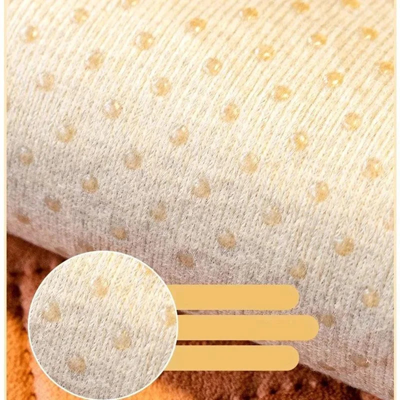 A Capa de Sofá Antiderrapante Impermeável Laranja é a escolha perfeita para quem deseja dar um toque de cor à decoração e proteger o sofá com eficiência. Da loja organize já.