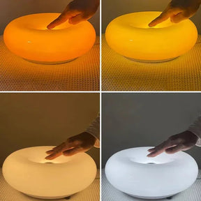 Transforme seus ambientes com o estilo minimalista e contemporâneo do Abajur/Arandela LED Donut Light. Da lojaorganizeja.com