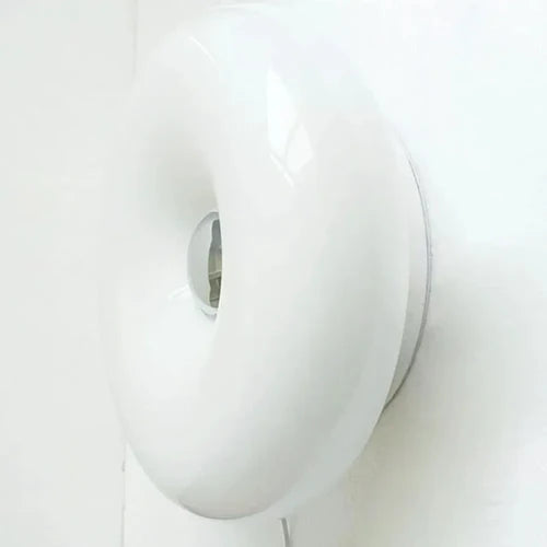 Transforme seus ambientes com o estilo minimalista e contemporâneo do Abajur/Arandela LED Donut Light. Da lojaorganizeja.com