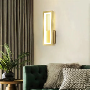 Traga sofisticação e modernidade para sua casa com a Arandela de Parede Minimalista GlowLine, uma peça que une funcionalidade e design elegante para transformar qualquer ambiente. Da loja lojaorganizeja.com