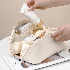 Renove sua rotina com a Bolsa Organizadora Feminina com Compartimentos. Ideal para quem precisa de espaço, organização e elegância em um único produto! Da lojaorganizeja.com