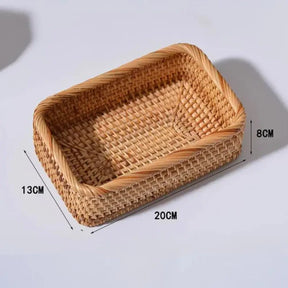 Transforme seus espaços com o charme natural e a funcionalidade do Cesto Decorativo Trançado Organizador Natural, uma peça que une organização e estilo para qualquer ambiente. Da lojaorganizeja.com
