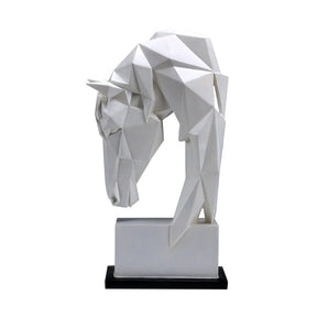 A Escultura Decorativa de Cabeça de Cavalo é uma representação majestosa da beleza e da graça desses nobres animais.  Da lojaorganizeja.com