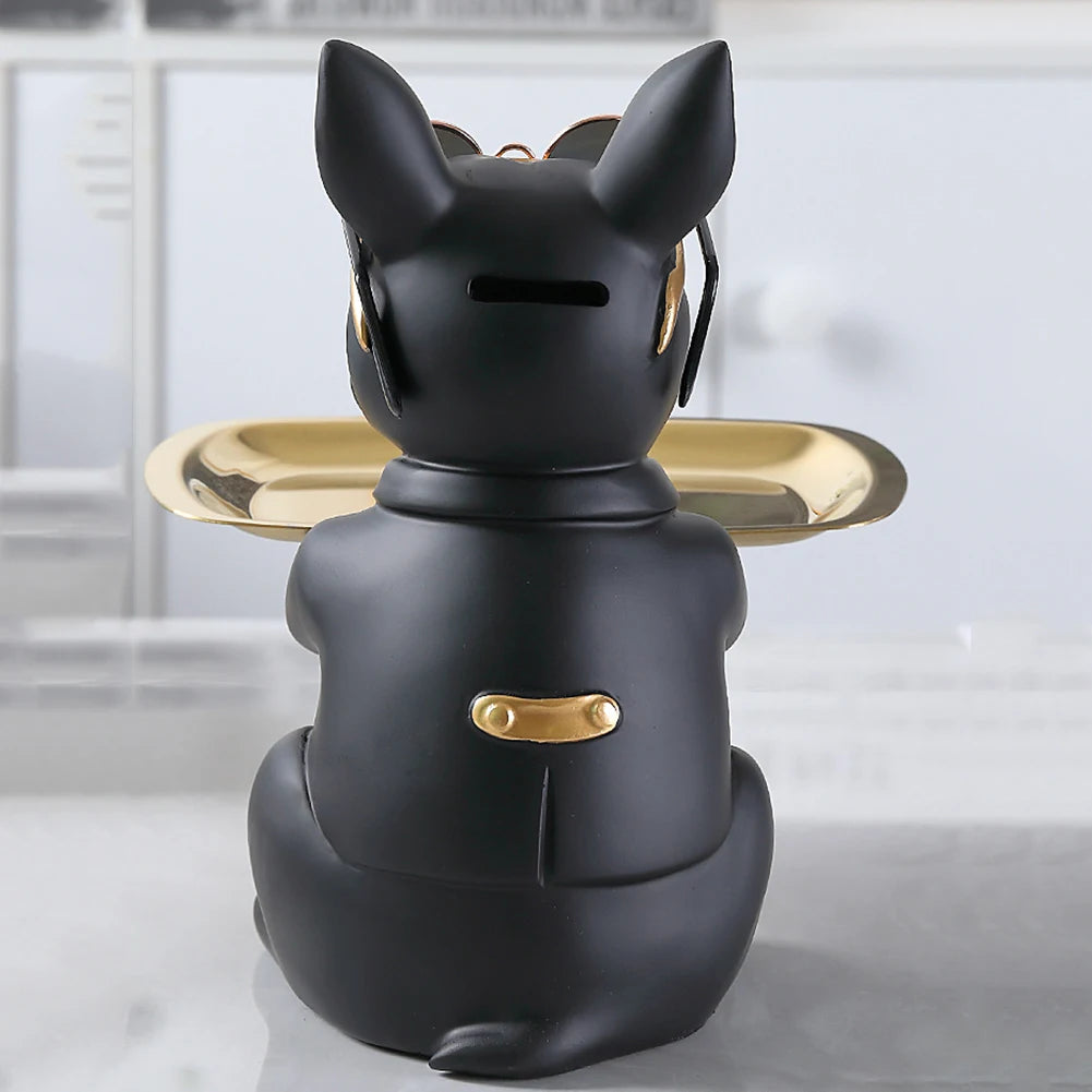 Perfeita para adornar estantes, mesas laterais ou como peça central em sua sala de estar, a Estátua Bulldog acrescenta um toque de personalidade e estilo a qualquer ambiente. Da lojaorganizeja.com