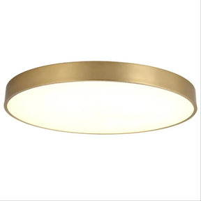 A Luminária de Teto Redonda Dourada LED é a escolha perfeita para quem deseja adicionar um toque de sofisticação e glamour à sua decoração. Da lojaorganizeja.com