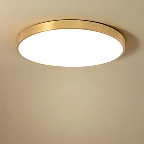 A Luminária de Teto Redonda Dourada LED é a escolha perfeita para quem deseja adicionar um toque de sofisticação e glamour à sua decoração. Da lojaorganizeja.com