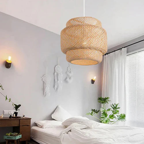 Transforme seus ambientes com o toque encantador do Lustre Bamboo Aurora. Da lojaorganizeja.com