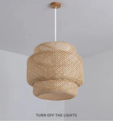 Transforme seus ambientes com o toque encantador do Lustre Bamboo Aurora. Da lojaorganizeja.com