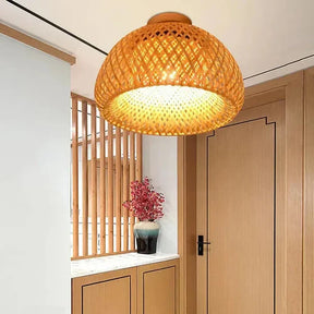 Transforme seu ambiente com o Lustre Bamboo Horizon, uma peça única que une o charme do bambu com um design minimalista e moderno, ideal para criar um espaço acolhedor e elegante. Da lojaorganizeja.com