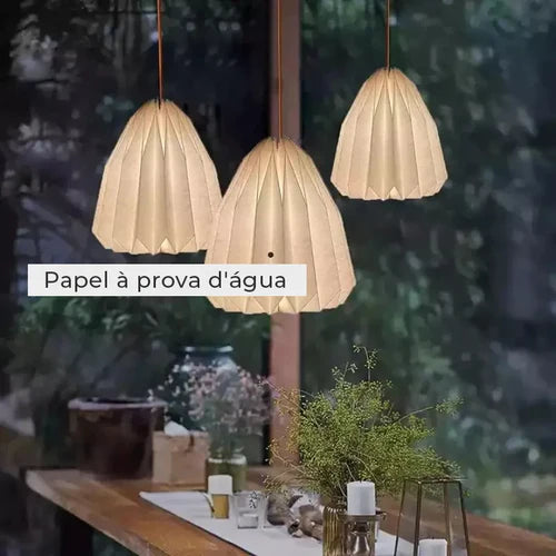 Ilumine seu espaço com o Lustre Pendente Origami Glow, uma peça inovadora que combina o charme do origami com a funcionalidade moderna. Da lojaorganizeja.com