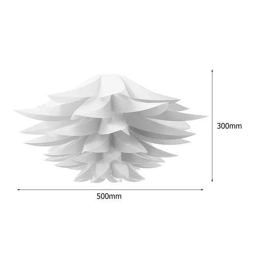 Eleve a decoração da sua casa com o Lustre Pendente Origami Illumination, uma peça sofisticada que une design contemporâneo e funcionalidade. Da lojaorganizeja.com