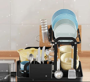 O Organizador e Escorredor de Pratos e Talheres, unindo funcionalidade e design elegante. Descubra como esta peça não só organiza sua cozinha, mas também acrescenta um toque sofisticado à sua rotina diária. Da loja lojaorganizeja.com 
