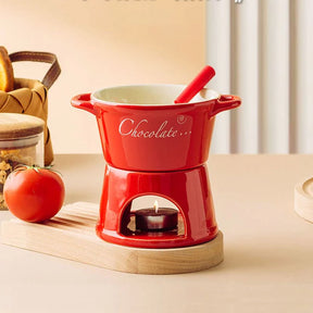 Prepare-se para uma experiência gastronômica única com a nossa Panela de Fondue de Queijo e Chocolate de Cerâmica. Da lojaorganizeja.com