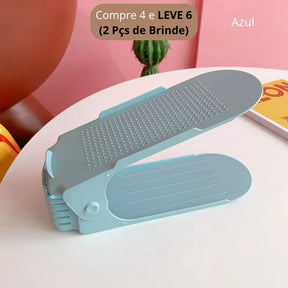 Mantenha seus calçados sempre organizados com o Suporte Organizador Ajustável para Sapatos com Dupla Camada, uma solução prática e moderna para otimizar o espaço em sua casa. Aproveite agora a oferta imperdível: Compre 4 e leve 6 unidades! - lojaorganizeja.com