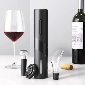 Liberte todo o sabor e a elegância de seus vinhos favoritos com o Abridor de Vinho Elétrico 4 em 1 da Organize Já. Este acessório multifuncional não é apenas um abridor, mas uma experiência completa para apreciadores de vinho, tornando cada momento de degustação memorável. Da loja lojaorganizeja.com