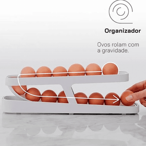 O Organizador de Ovos de Geladeira, um toque de praticidade que mantém seus ovos organizados e acessíveis.  Da loja lojaorganizeja.com